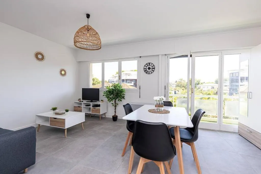 Studio Cap Antibes Juan-les-Pins 0*,  France